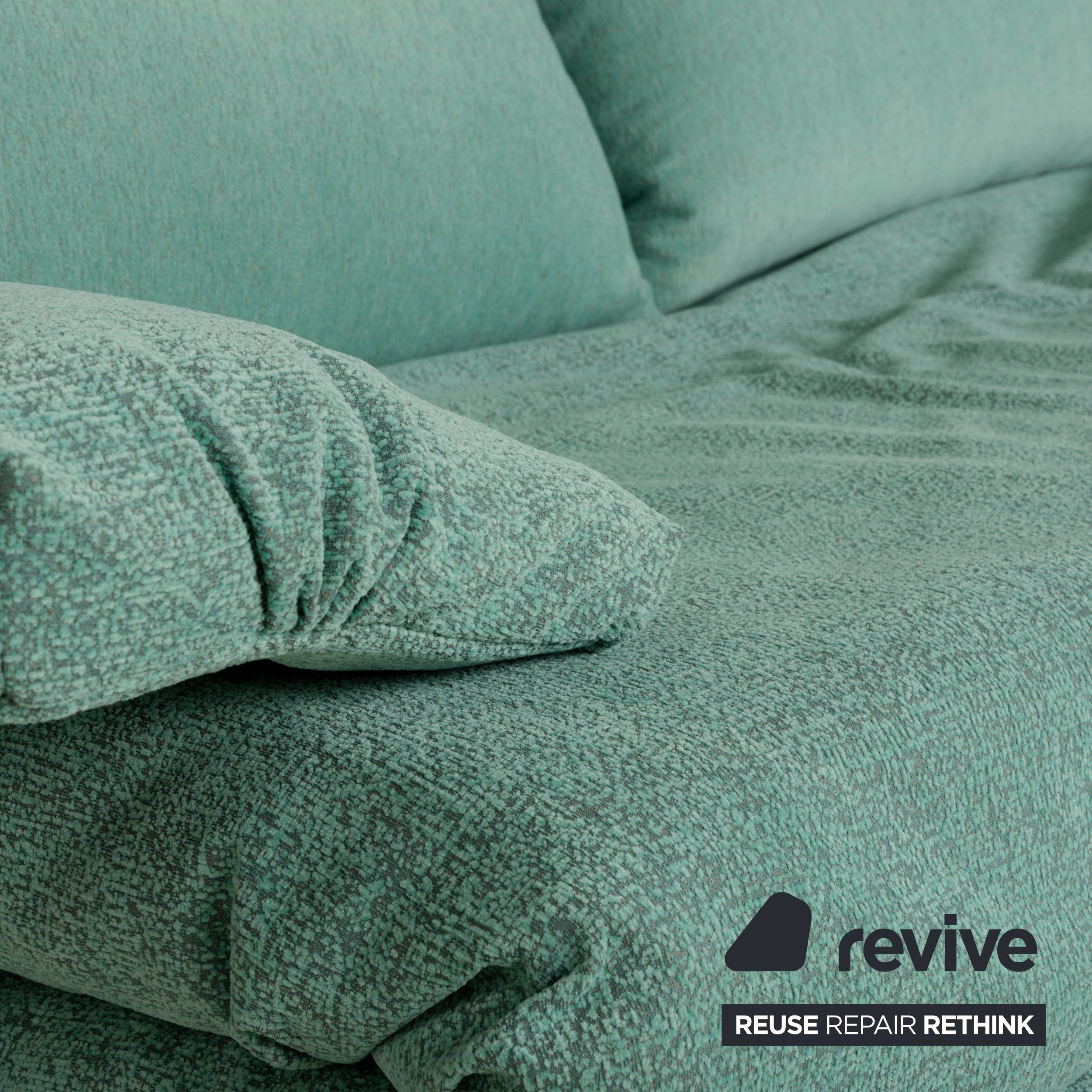 Canapé-lit trois places Ligne Roset Multy en tissu vert turquoise, housse neuve