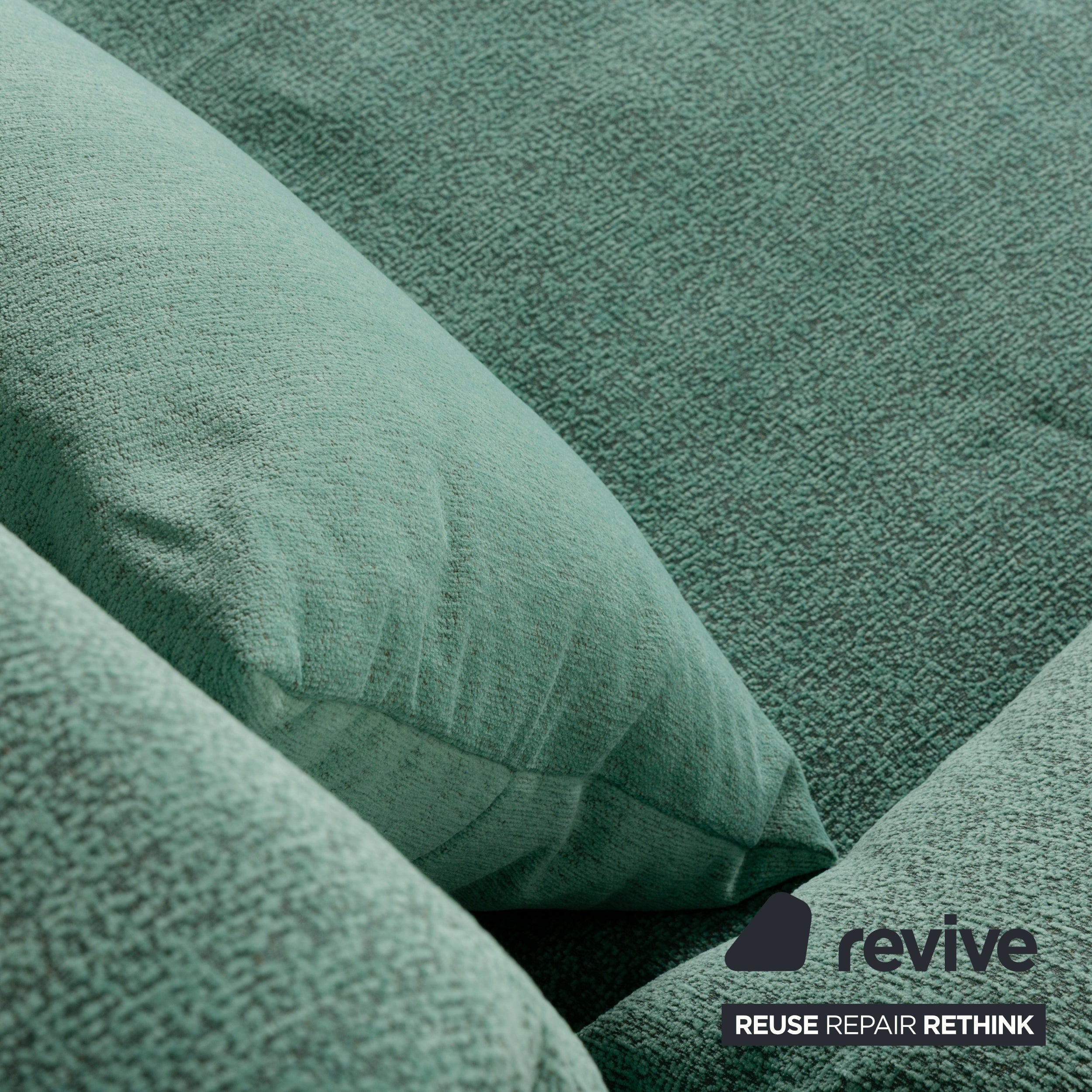 Canapé-lit trois places Ligne Roset Multy en tissu vert turquoise, housse neuve