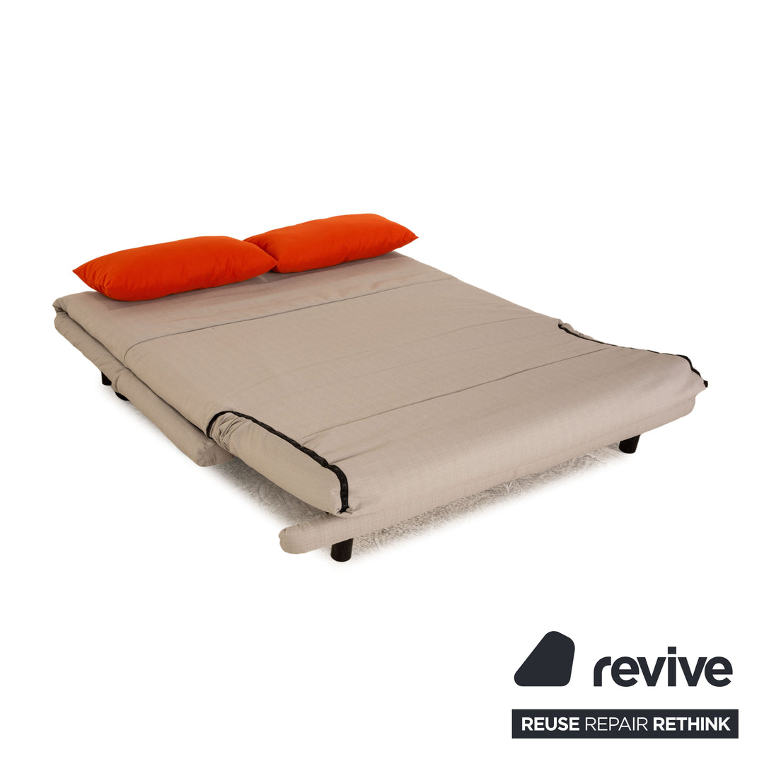 ligne roset Canapé-lit Multy en tissu trois places gris orange cadre de canapé noir housse neuve