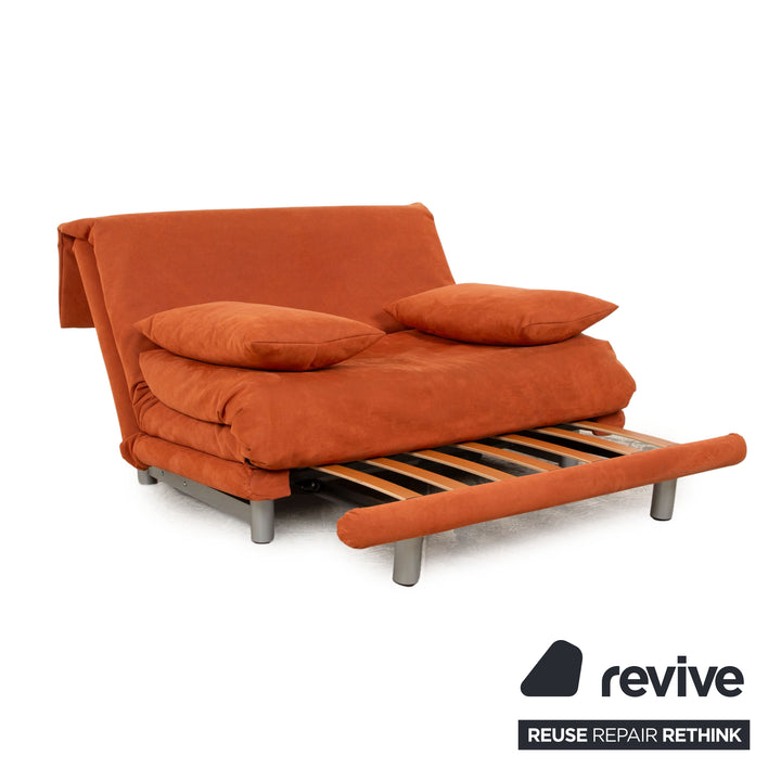 Ligne Roset Multy stoffen tweezitsbank oranje terracotta slaapbank bank handmatige slaapfunctie