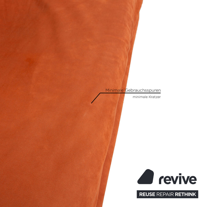Ligne Roset Multy stoffen tweezitsbank oranje terracotta slaapbank bank handmatige slaapfunctie