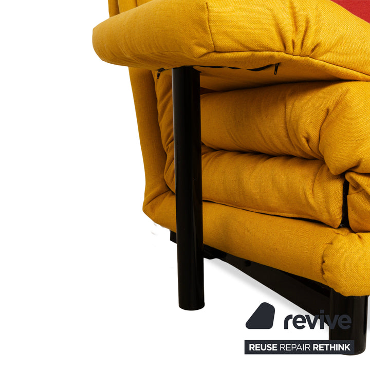 Canapé trois places en tissu Ligne Roset Multy jaune, fonction manuelle, fonction couchage
