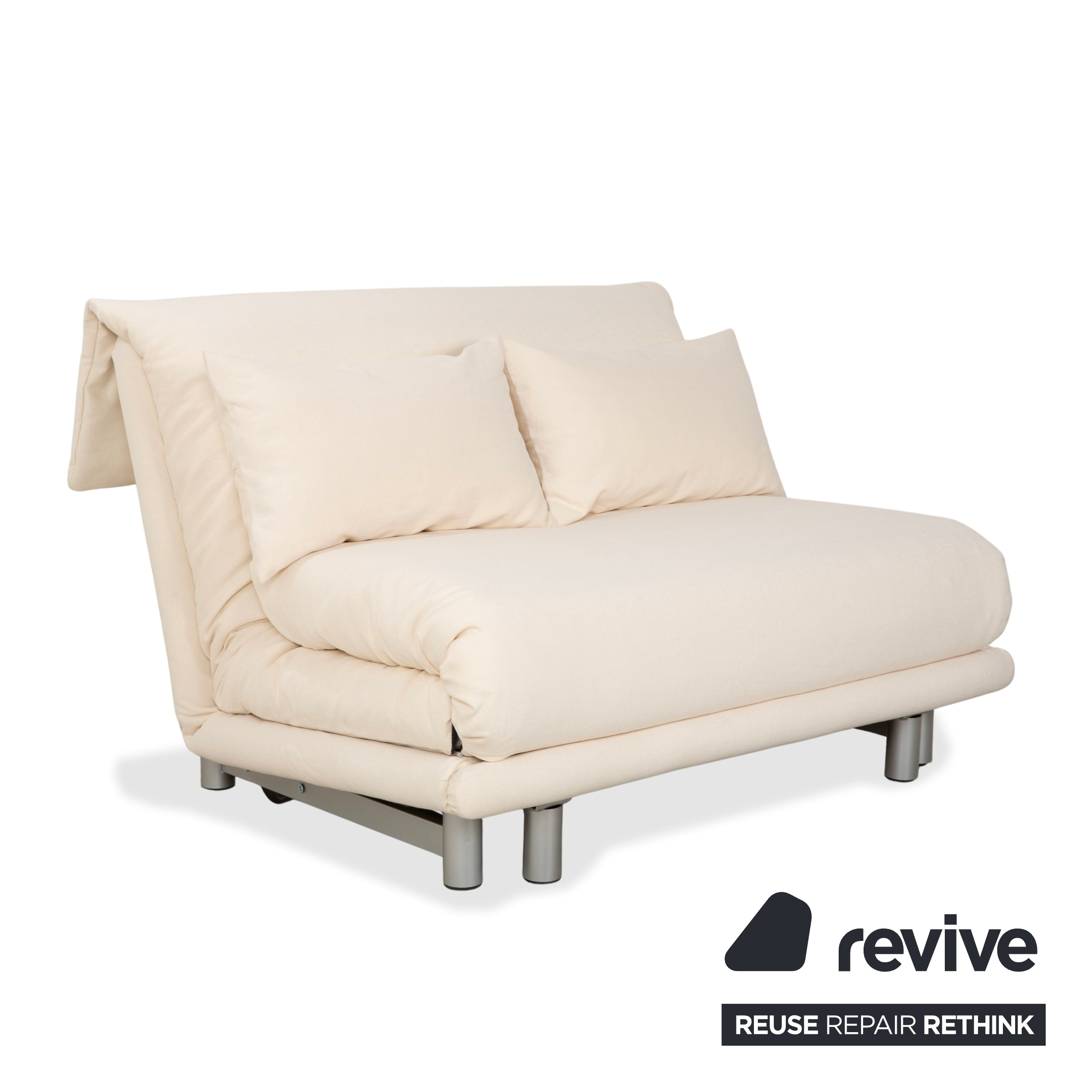 Canapé convertible deux places Ligne Roset Multy beige crème avec fonction convertible manuelle - Réfection de la tapisserie