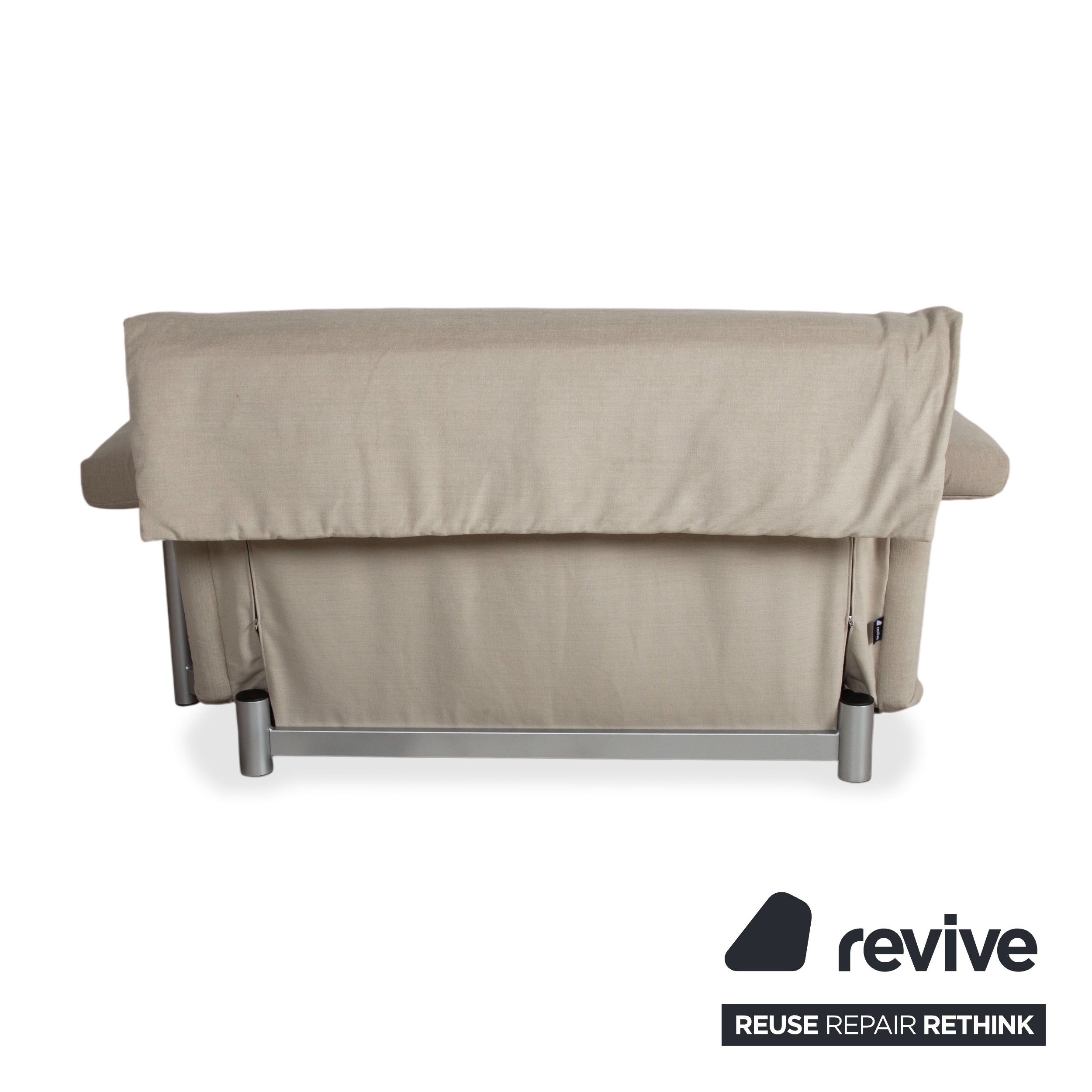 Canapé deux places Ligne Roset Multy avec accoudoirs, tissu beige, fonction couchage manuelle, retapissé