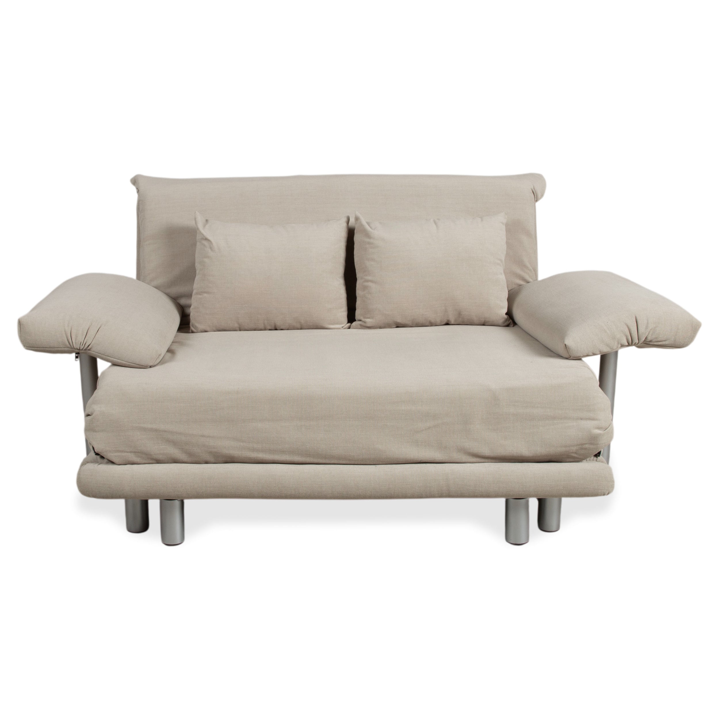 Canapé deux places Ligne Roset Multy avec accoudoirs, tissu beige, fonction couchage manuelle, retapissé