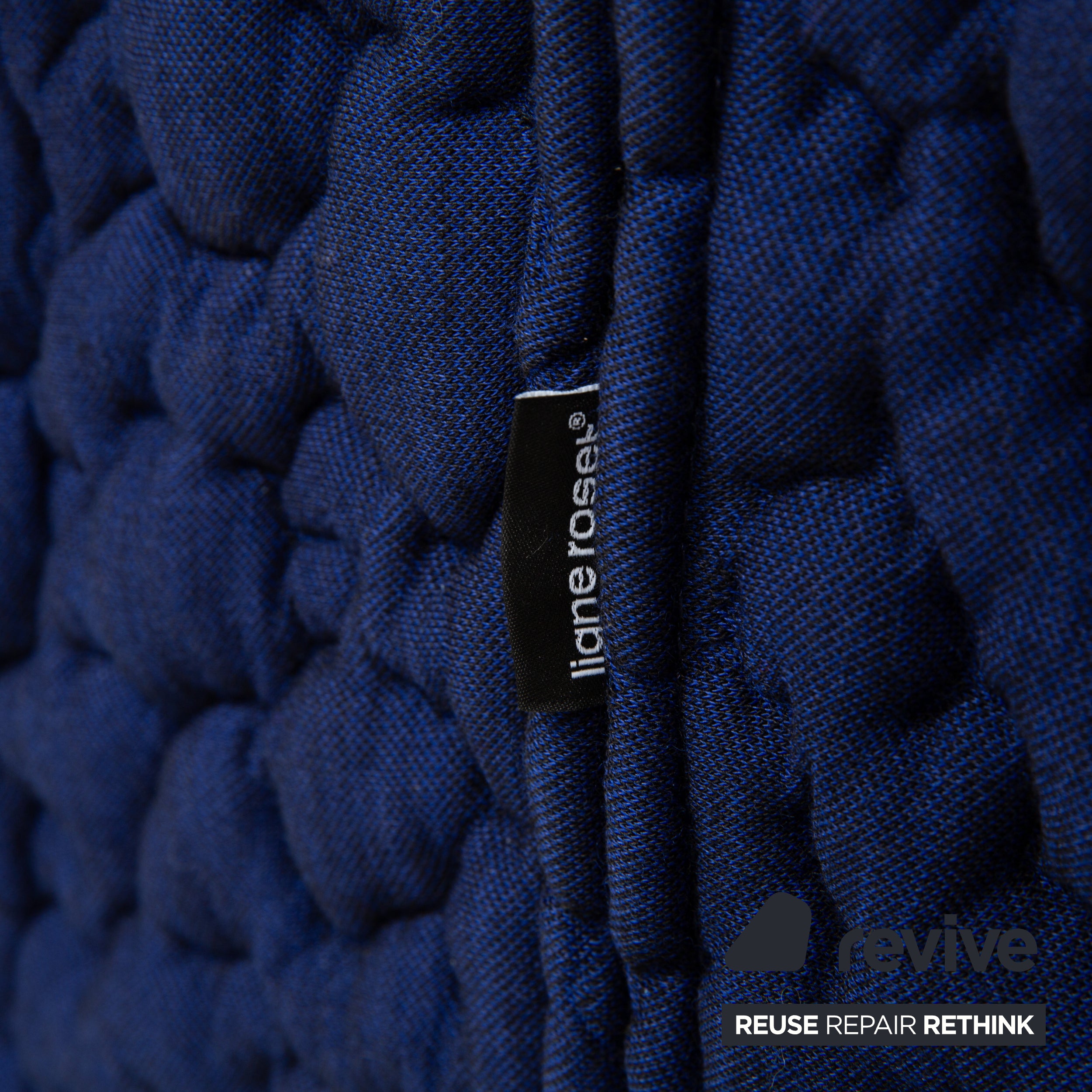 Ligne Roset PLOUM Stoff Dreisitzer Blau Lila Sofa Couch 3-Sitzer Hochlehner MOBY/FR SAFIR