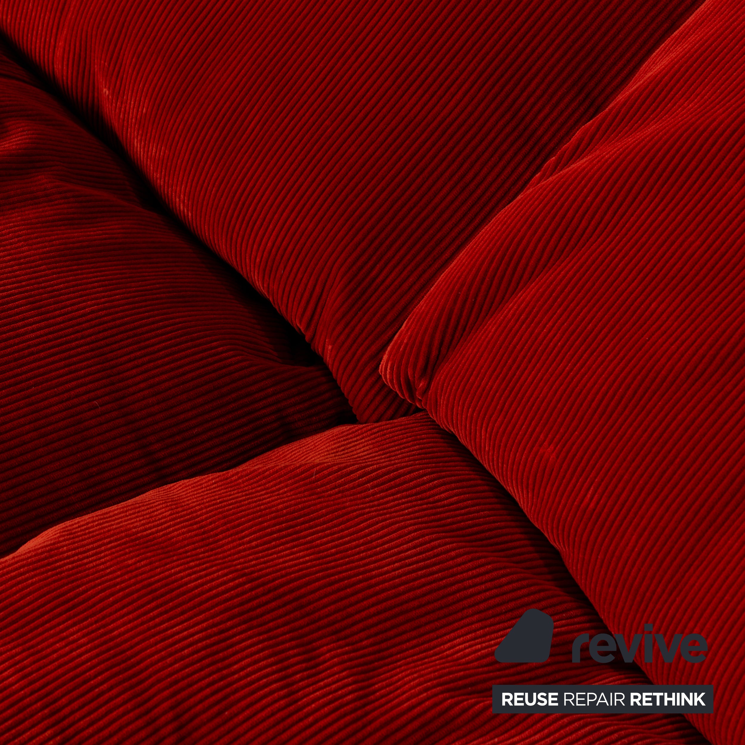 Ligne Roset Plumy Fabric Three-Seater Red Manual Function Sofa Couch