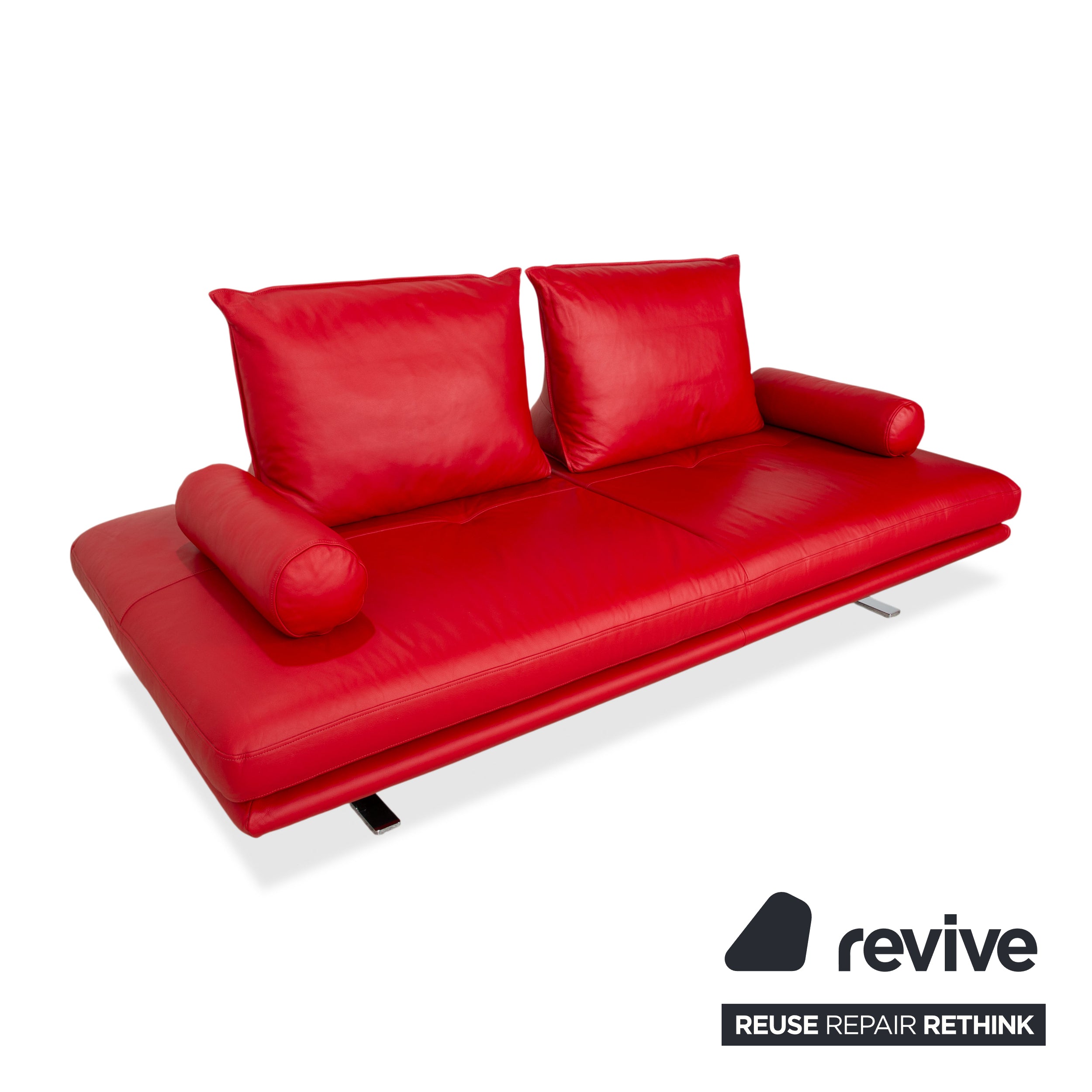 Canapé deux places en cuir rouge Ligne Roset Prado avec fonction manuelle