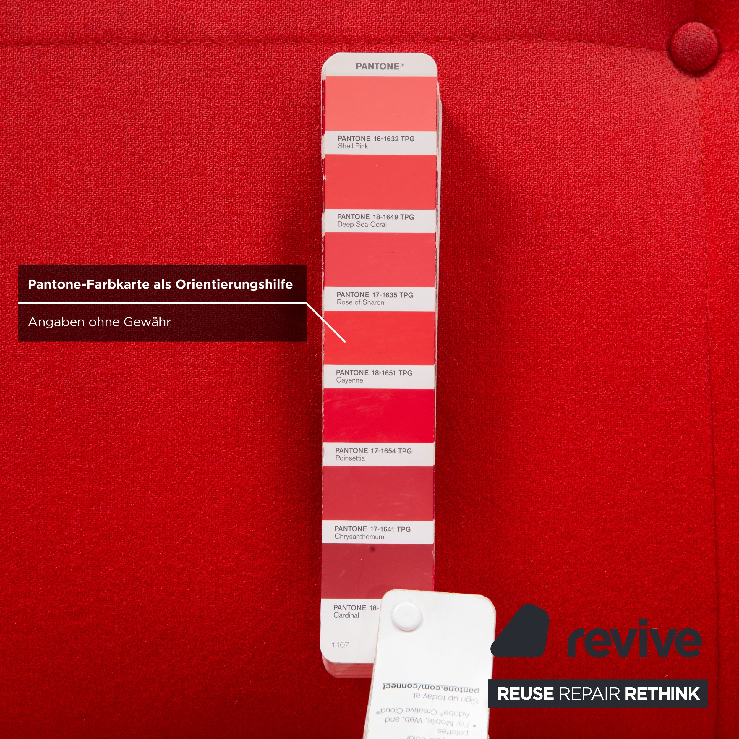 Canapé trois places Ligne Roset Smala en tissu rouge à réglage manuel