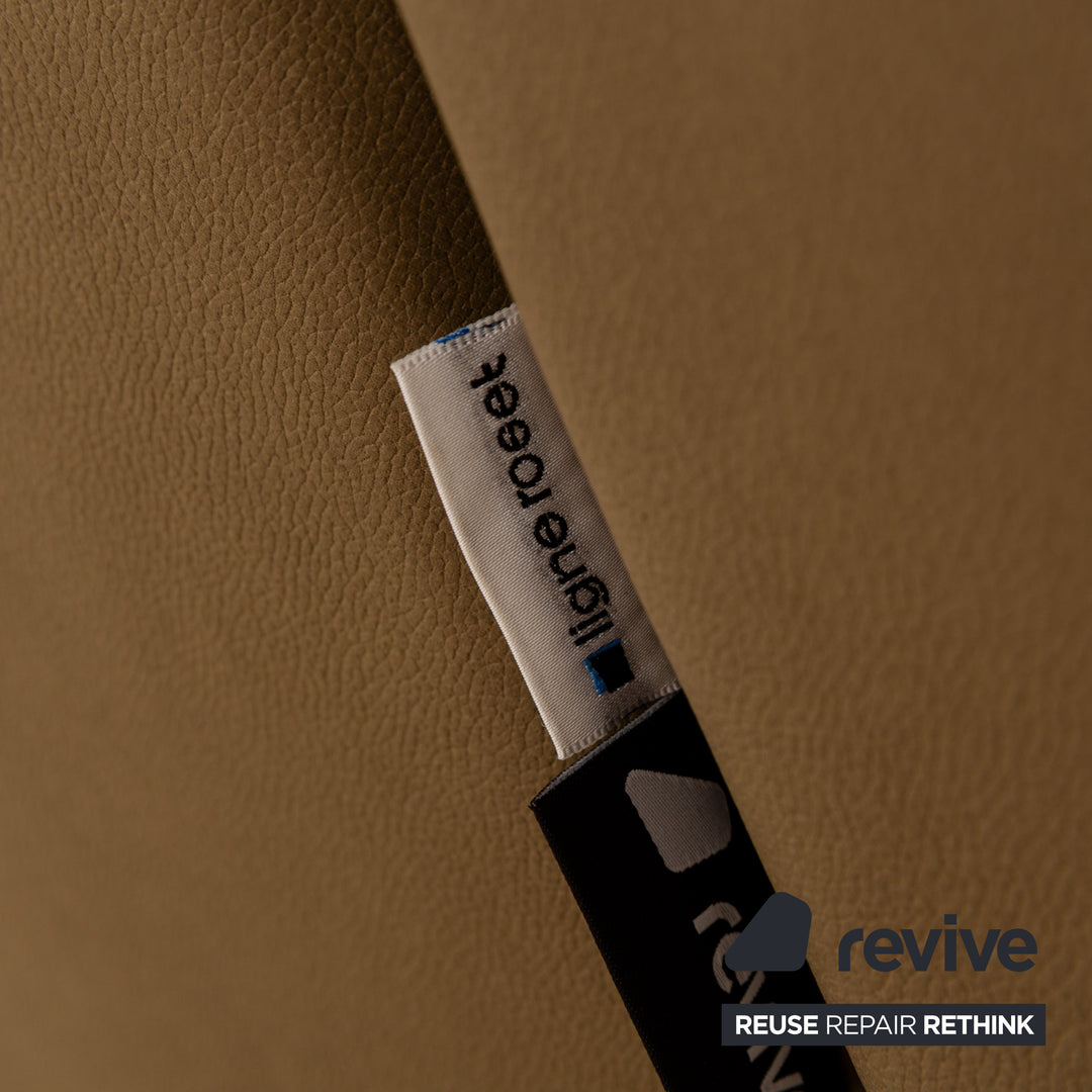 Ligne Roset Smala veganes Leder Zweisitzer Sofa Olivgrün Khaki Sofa Couch Schlaffunktion Schlafsofa manuelle Funktion Neubezug