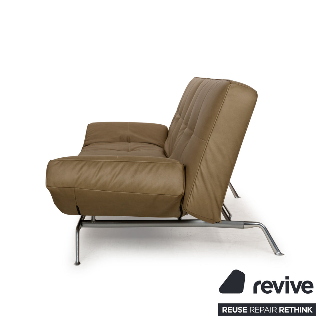 Ligne Roset Smala veganes Leder Zweisitzer Sofa Olivgrün Khaki Sofa Couch Schlaffunktion Schlafsofa manuelle Funktion Neubezug