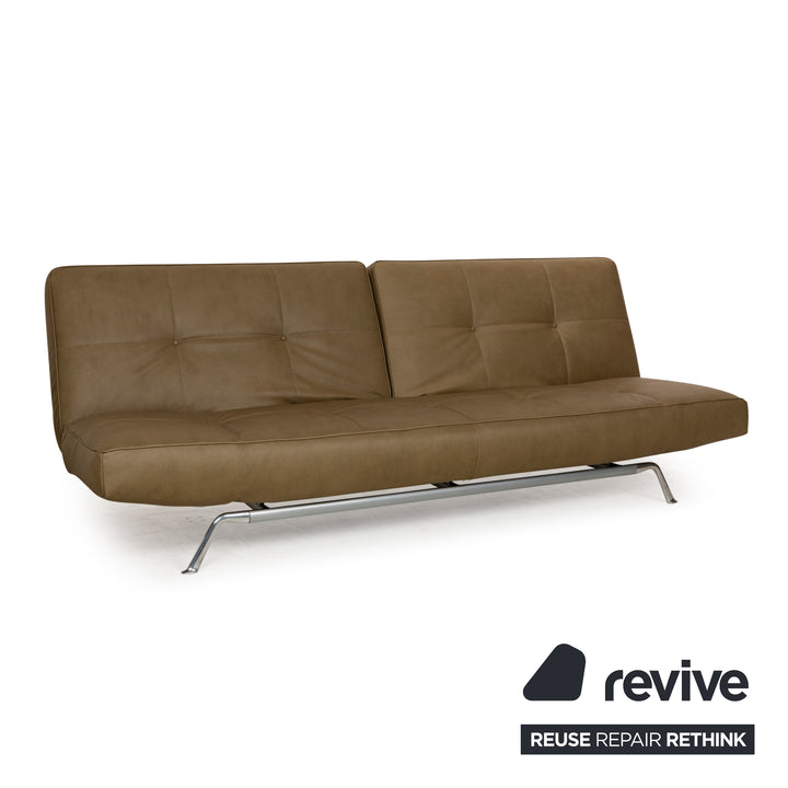 Ligne Roset Smala veganes Leder Zweisitzer Sofa Olivgrün Khaki Sofa Couch Schlaffunktion Schlafsofa manuelle Funktion Neubezug