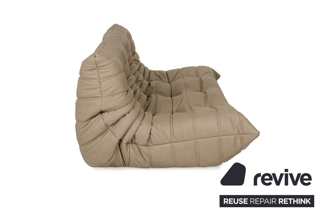 Ligne Roset Togo Dreisitzer Couch veganes Leder Neubezug Taupe