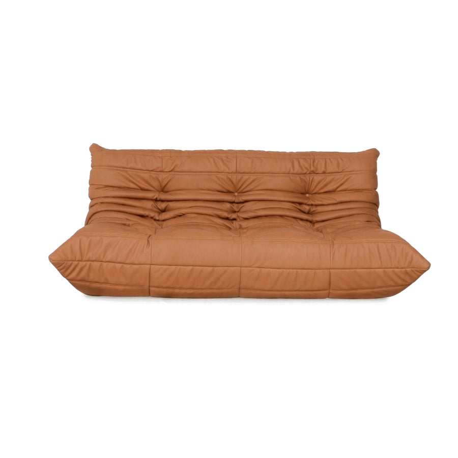 Ligne Roset Togo Dreisitzer Sofa Couch Veganes Leder Braun Cognac Neubezug