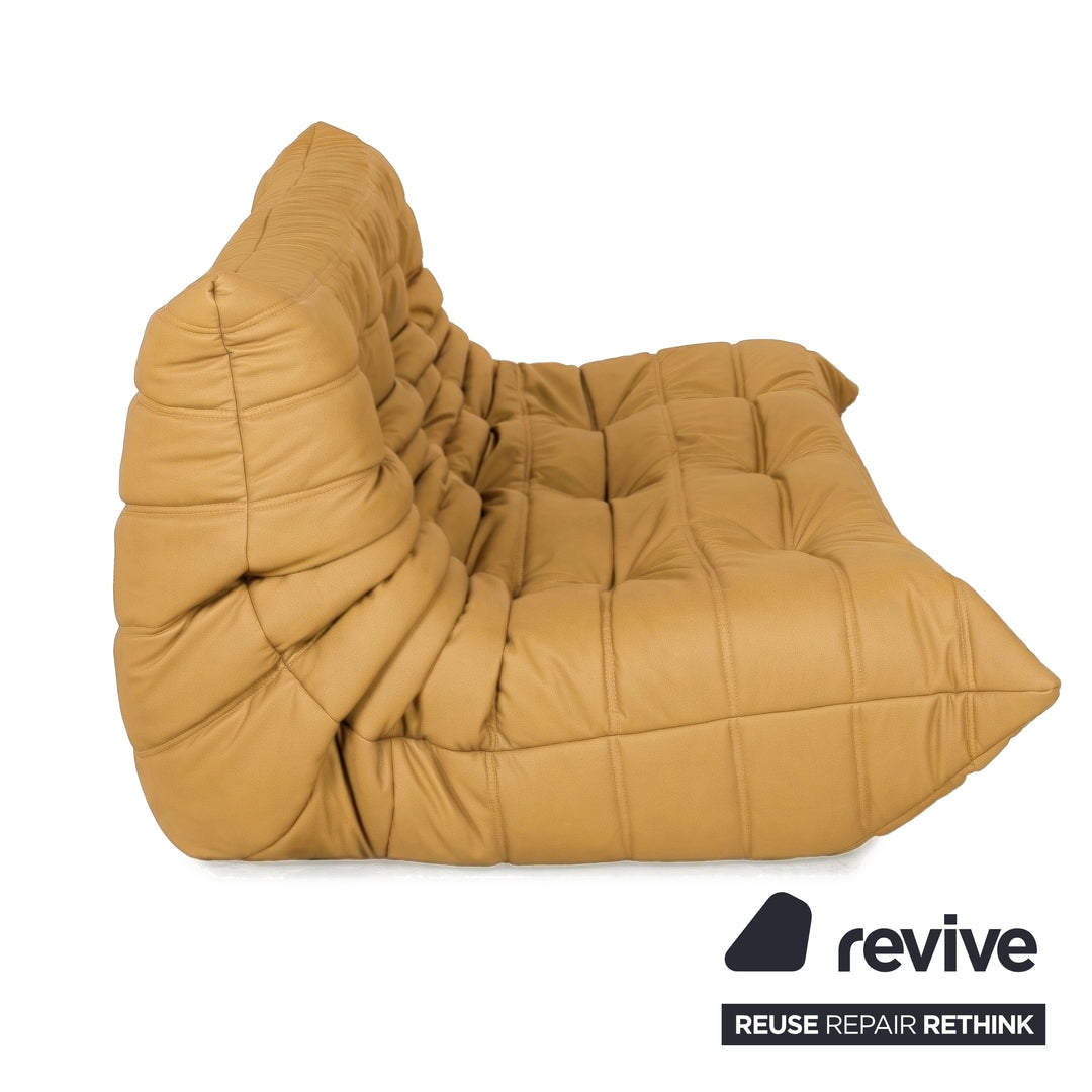 Ligne Roset Togo Dreisitzer Sofa Couch Veganes Leder Senfgelb Neubezug