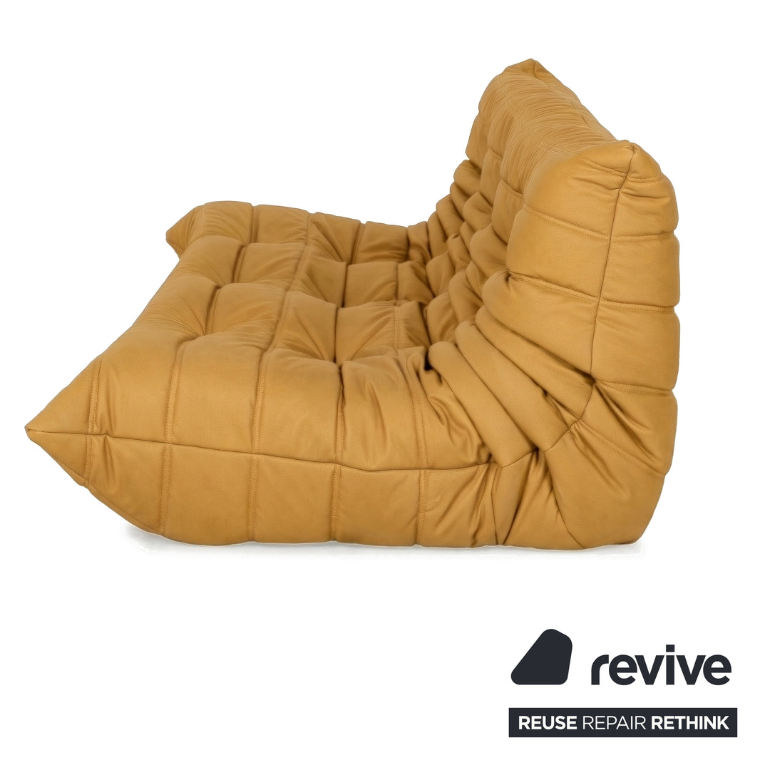 Ligne Roset Togo Dreisitzer Sofa Couch Veganes Leder Senfgelb Neubezug