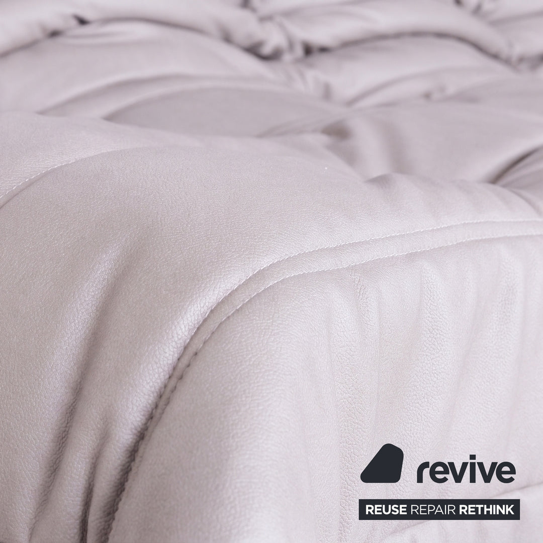 Canapé trois places Ligne Roset Togo tissu taupe retapissé