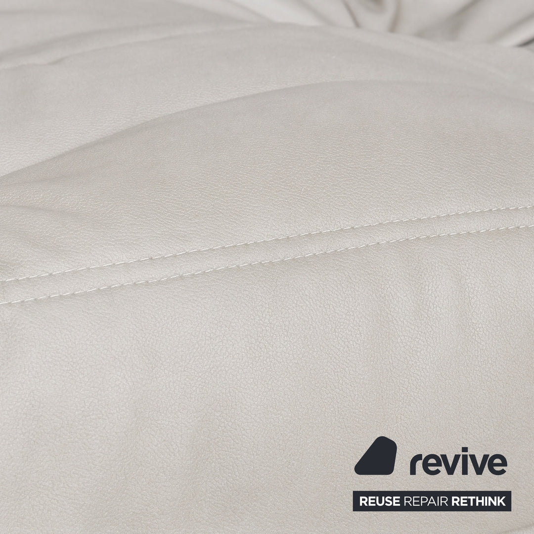 Canapé trois places Ligne Roset Togo tissu taupe retapissé
