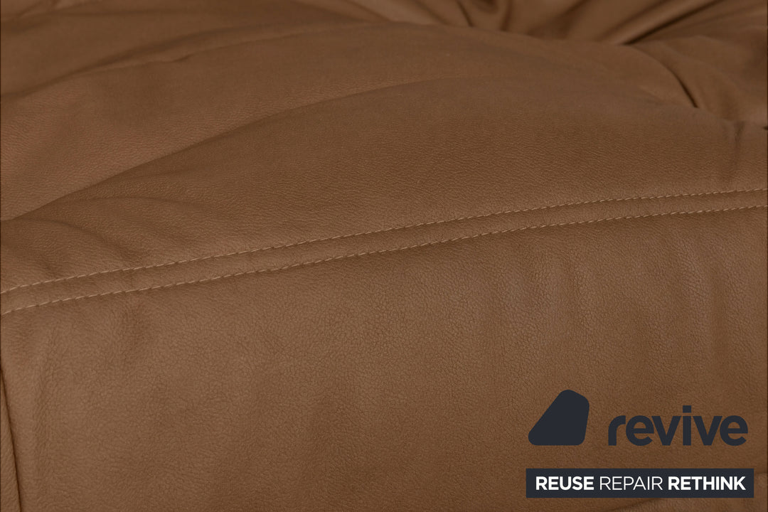 Ligne Roset Togo Dreisitzer veganes Leder Neubezug Cognacfarbend