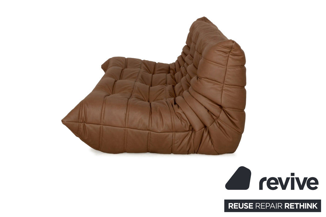 Ligne Roset Togo Dreisitzer veganes Leder Neubezug Cognacfarbend