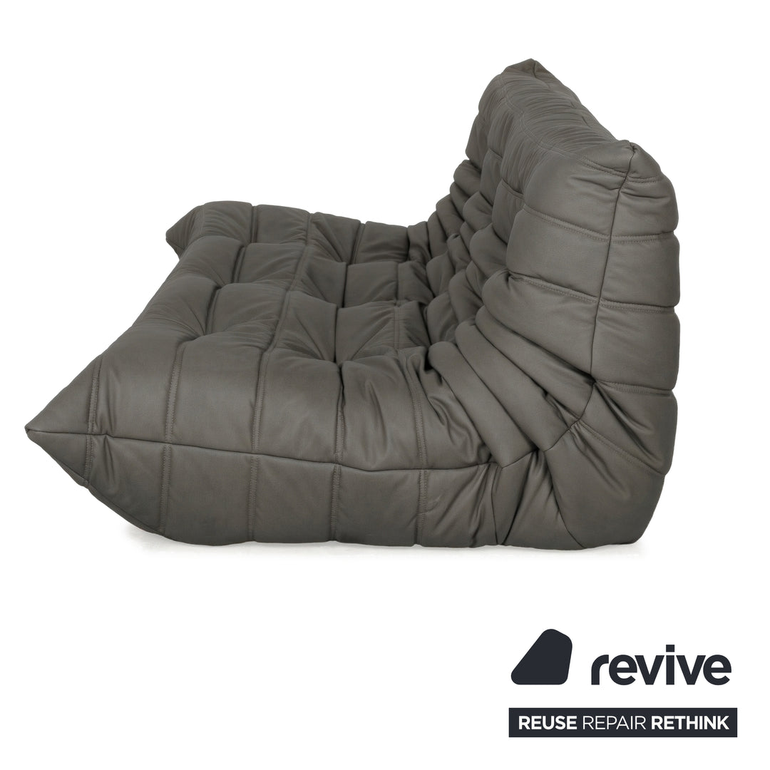 Ligne Roset Togo Dreisitzer veganes Leder Neubezug Grau