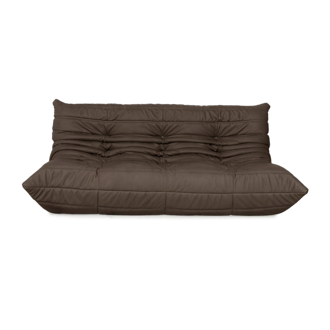 Ligne Roset Togo Dreisitzer veganes Leder Neubezug Kaffeebraun