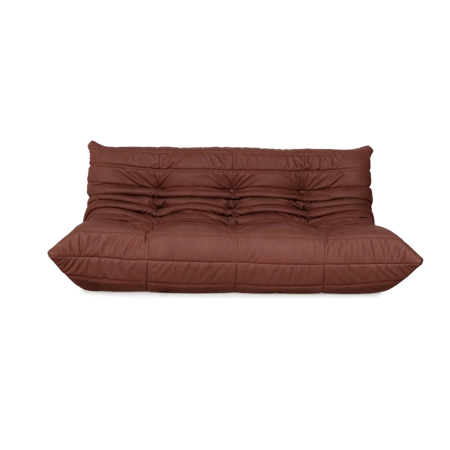 Ligne Roset Togo Dreisitzer veganes Leder Neubezug Rostrot
