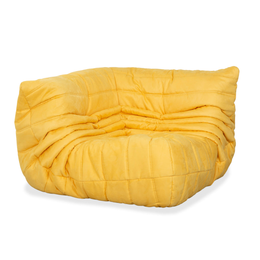 Élément d'angle Ligne Roset Togo, section d'angle, tissu jaune, retapissé