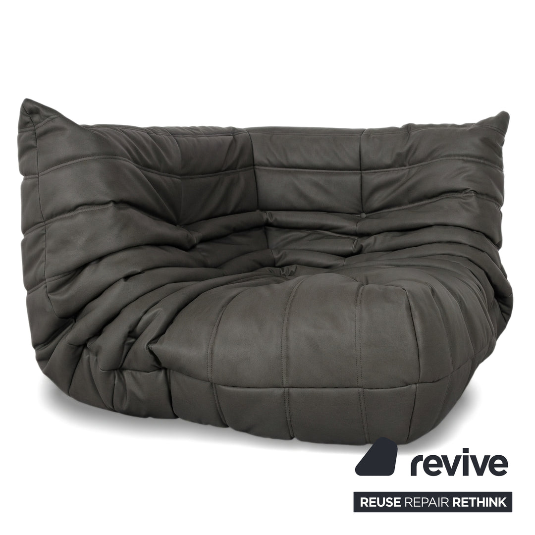 Ligne Roset Togo Garnitur Ecksofa Dreisitzer Sofa Couch Eckelement Sessel Veganes Leder GAVIN 117 Neubezug