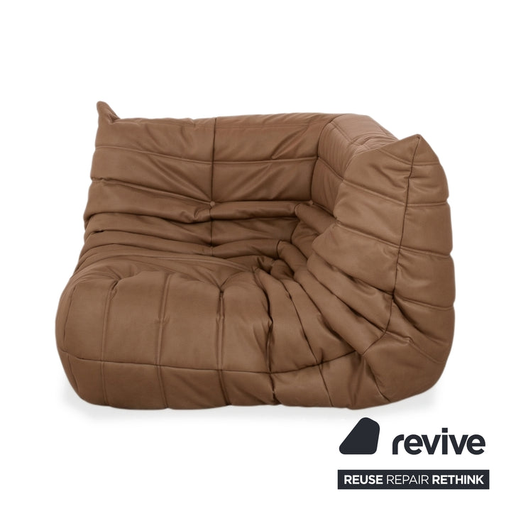 Ligne Roset Togo Garnitur Ecksofa Dreisitzer Sofa Couch Sessel Eckelement Veganes Leder GAVIN 103 Cognac Neubezug