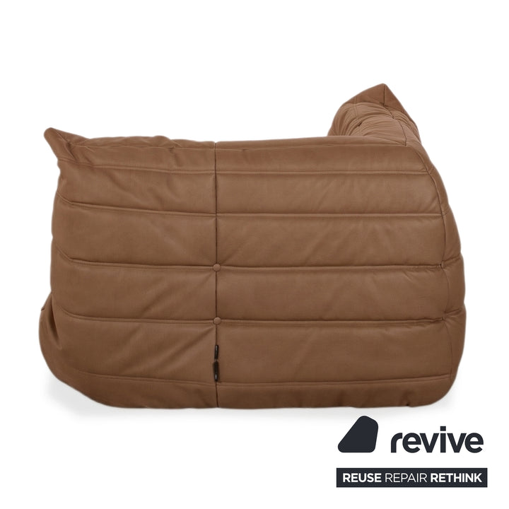 Ligne Roset Togo Garnitur Ecksofa Dreisitzer Sofa Couch Sessel Eckelement Veganes Leder GAVIN 103 Cognac Neubezug