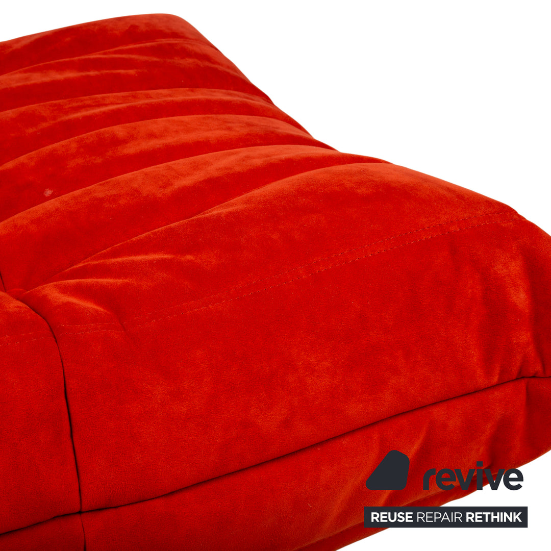 Ligne Roset Togo Garnitur Stoff Dreisitzer Zweisitzer Hocker Rot Sofa Couch