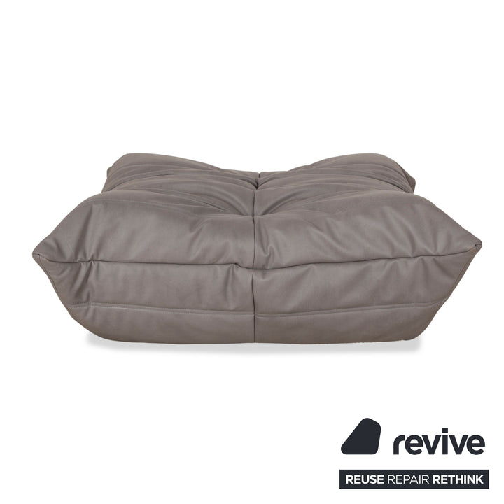 ligne roset Togo Hocker Grau veganes Leder Neubezug