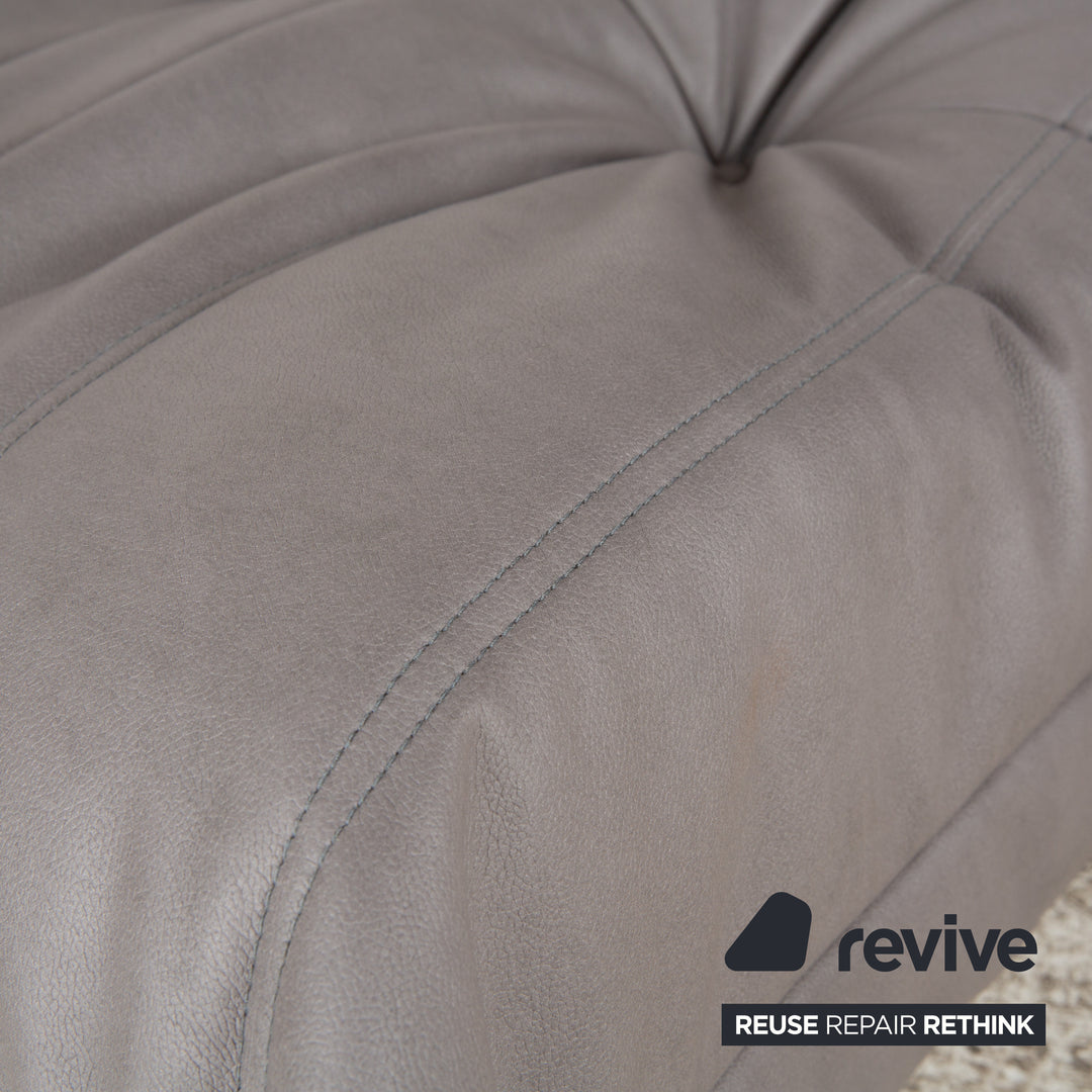 ligne roset Togo Hocker Grau veganes Leder Neubezug