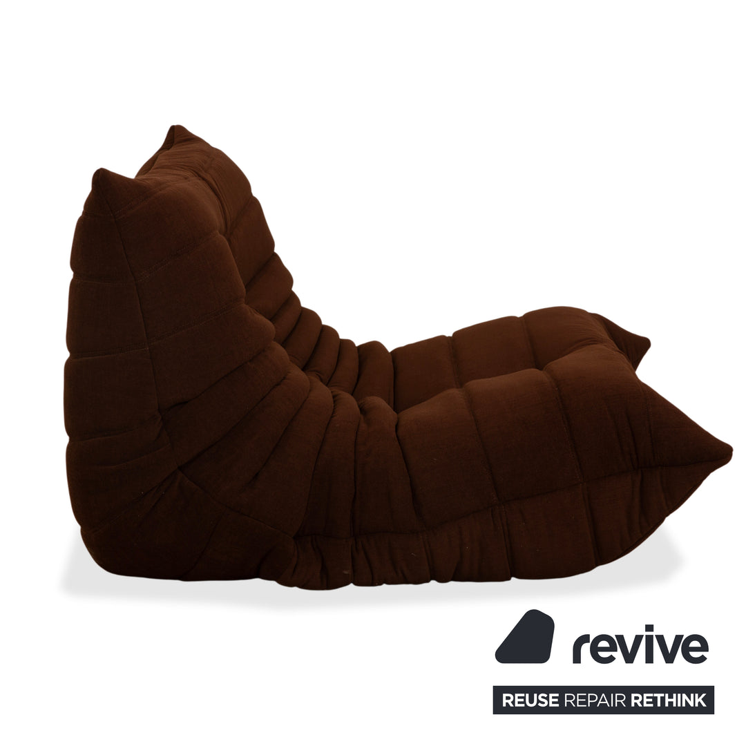 Fauteuil Togo de Ligne Roset, tissu marron châtaigne, retapissé