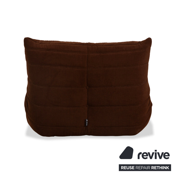 Fauteuil Togo de Ligne Roset, tissu marron châtaigne, retapissé