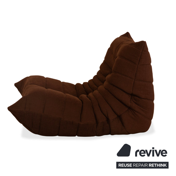 Fauteuil Togo de Ligne Roset, tissu marron châtaigne, retapissé