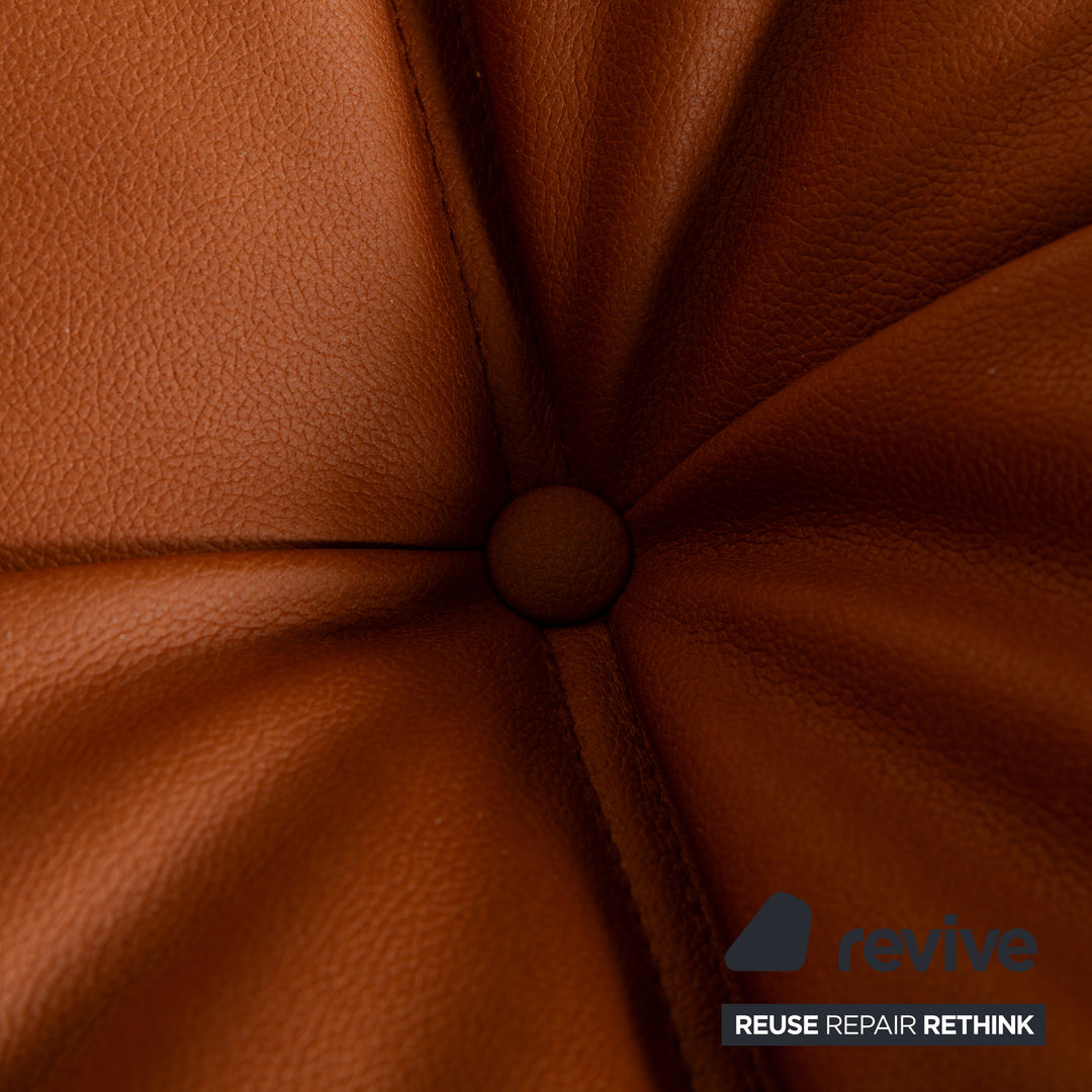 Ligne Roset Togo Sessel Textilleder Vegan Braun Cognac Neubezug