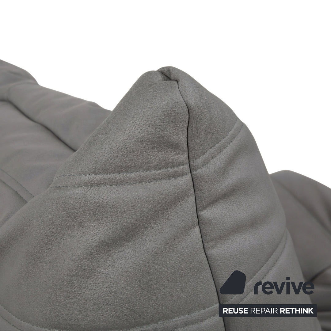 Ligne Roset Togo Fauteuil Cuir végétalien gris Retapissage