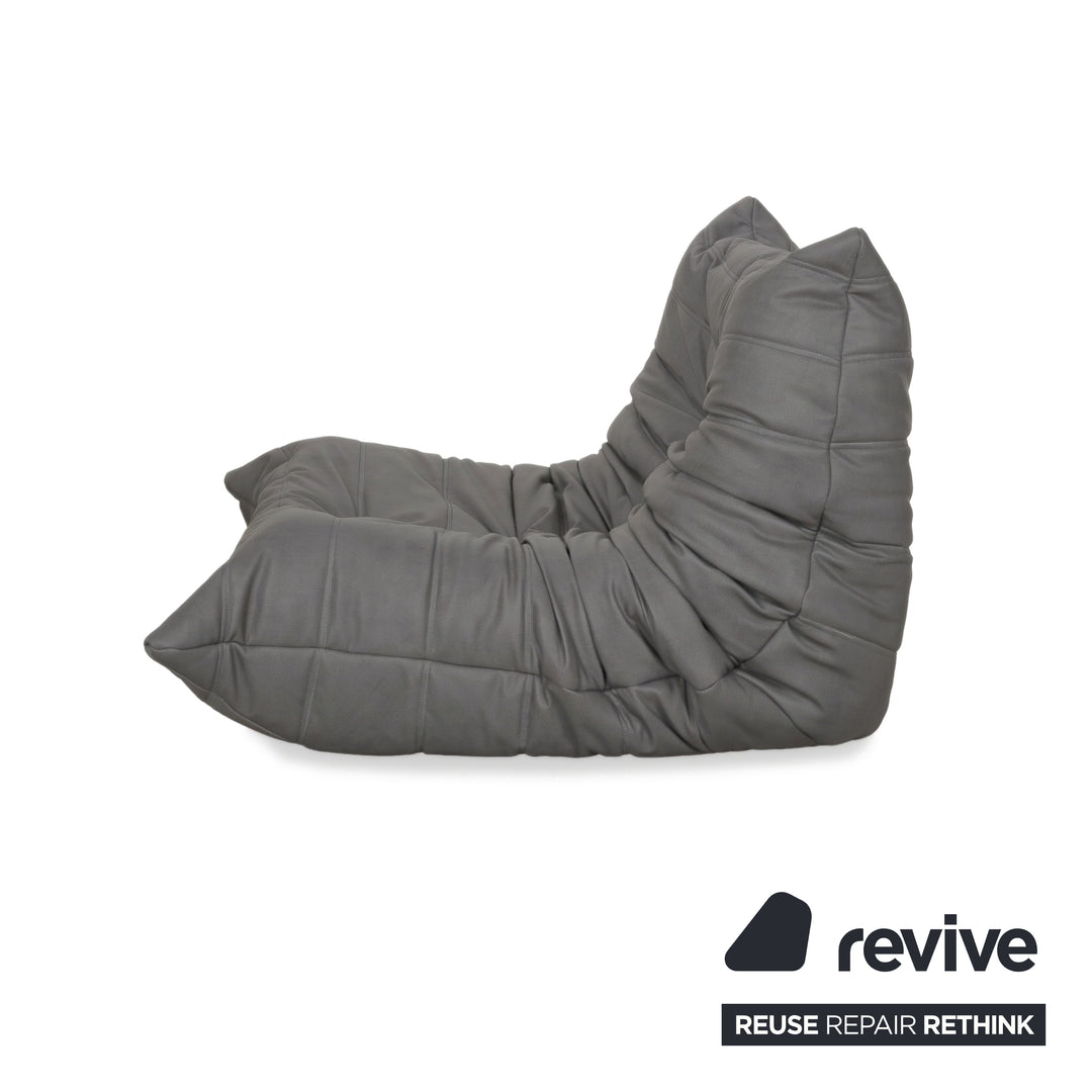 Ligne Roset Togo Fauteuil Cuir végétalien gris Retapissage