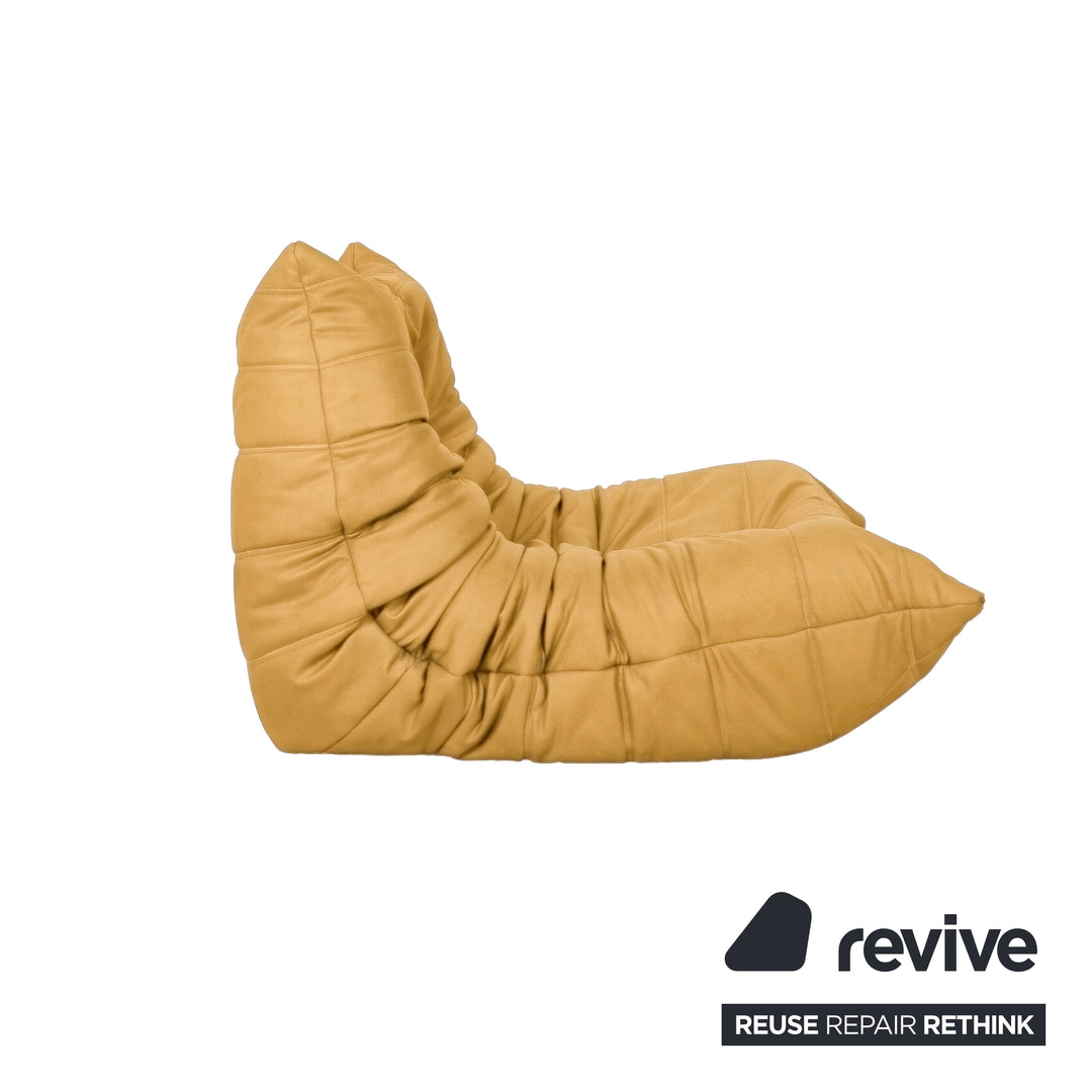 Ligne Roset Togo Sessel Veganes Leder Senfgelb Neubezug