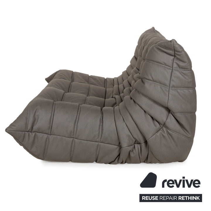 Ligne Roset Togo Ensemble de canapés textile cuir vegan fauteuil trois places gris neuf