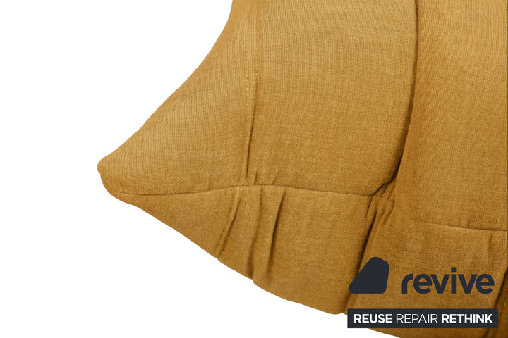Ligne Roset Togo Stoff Hocker Senfgelb