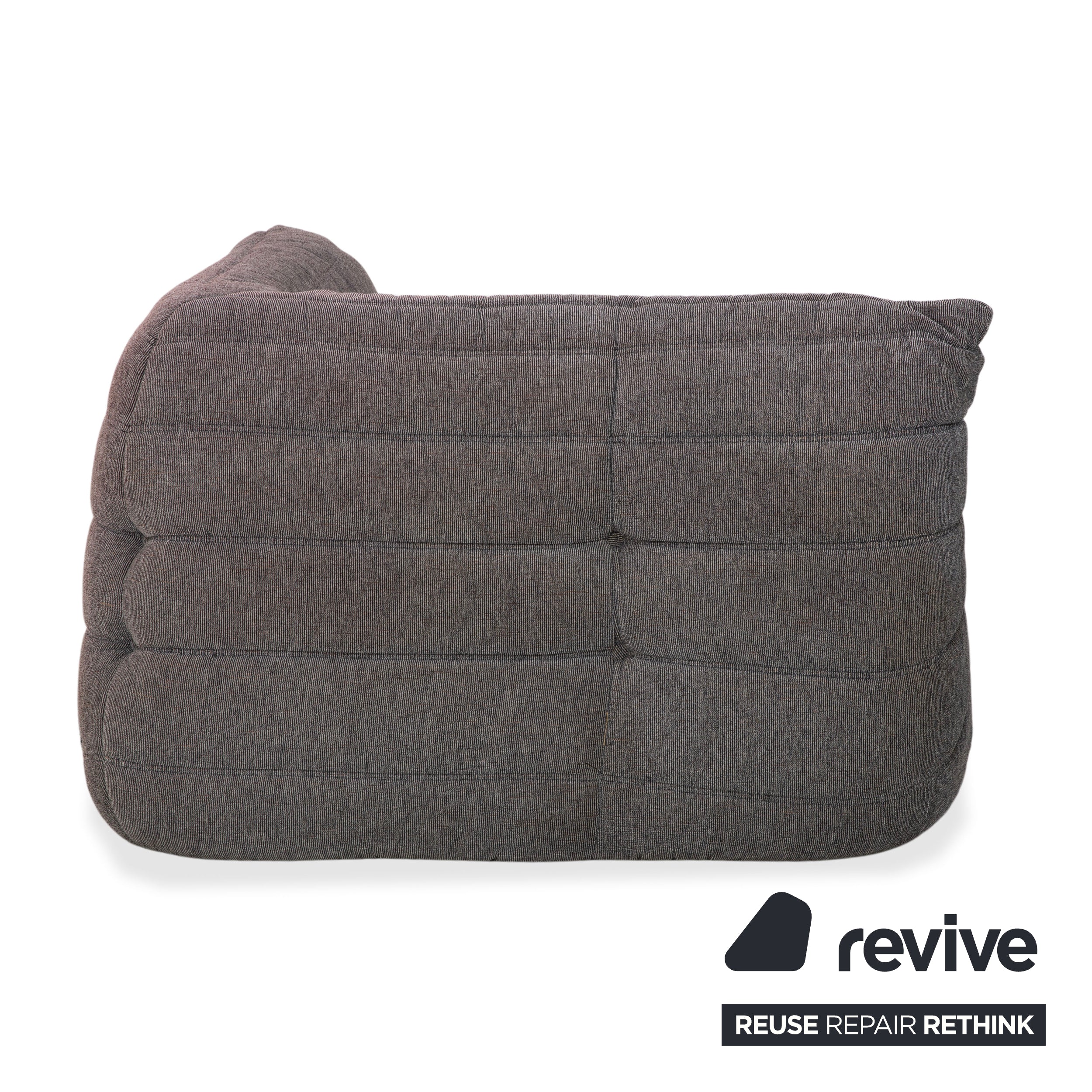 Fauteuil en tissu Togo gris Ligne Roset