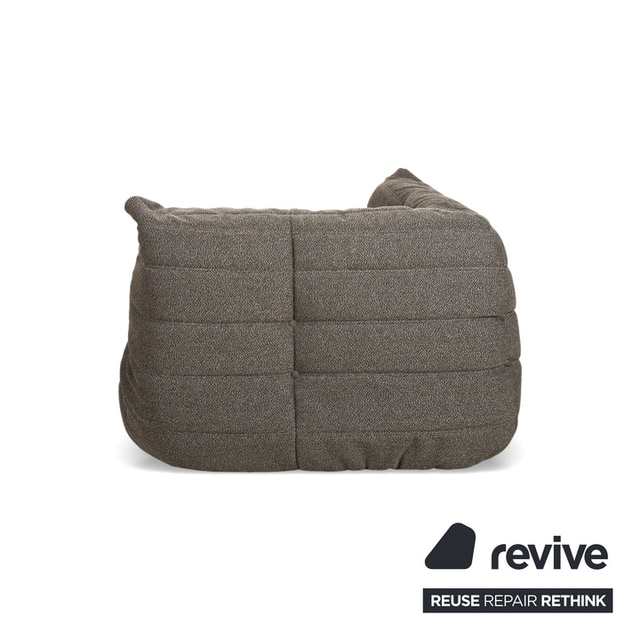 Ligne Roset Togo Fauteuil d'angle en tissu gris-marron, retapissé