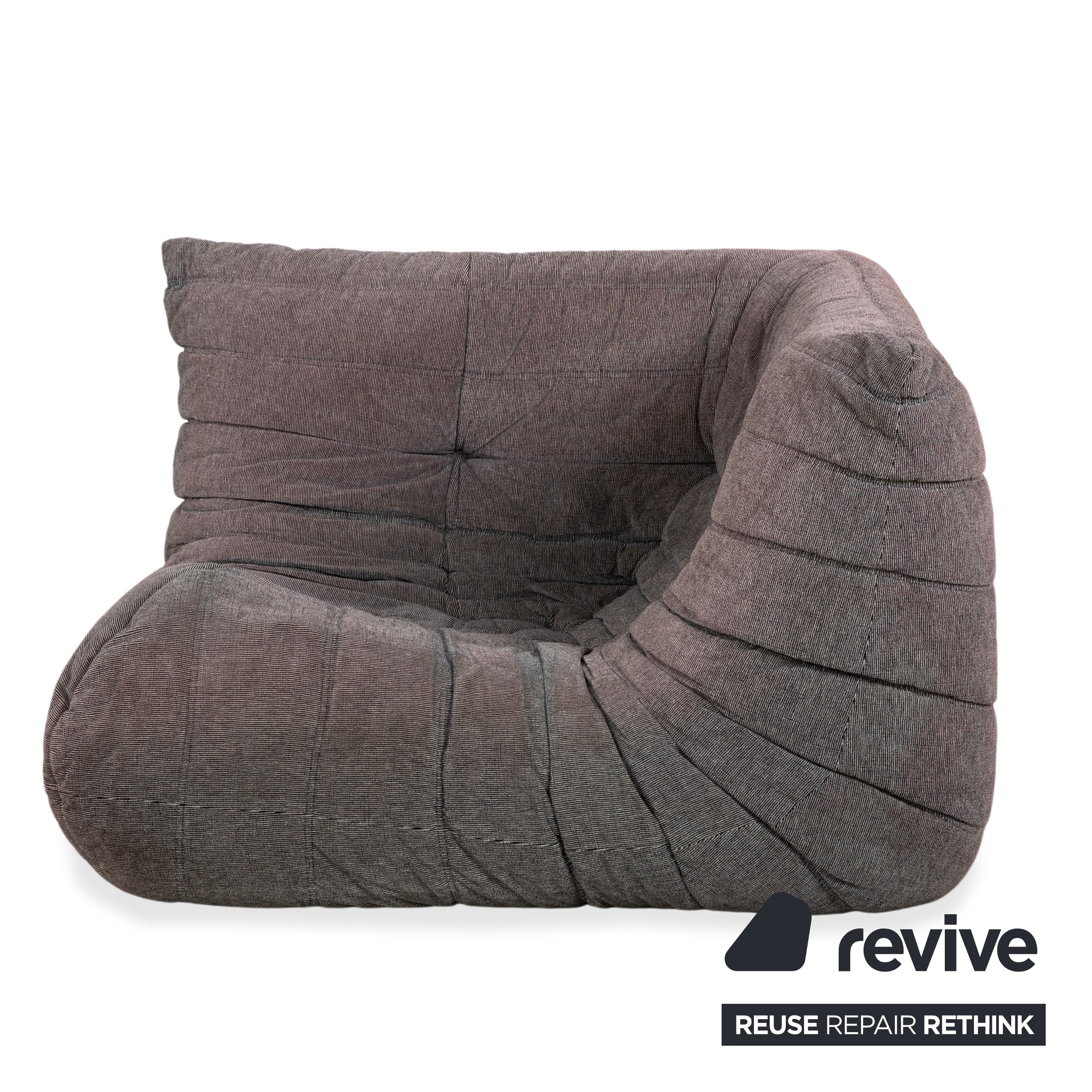 Fauteuil en tissu Togo gris Ligne Roset