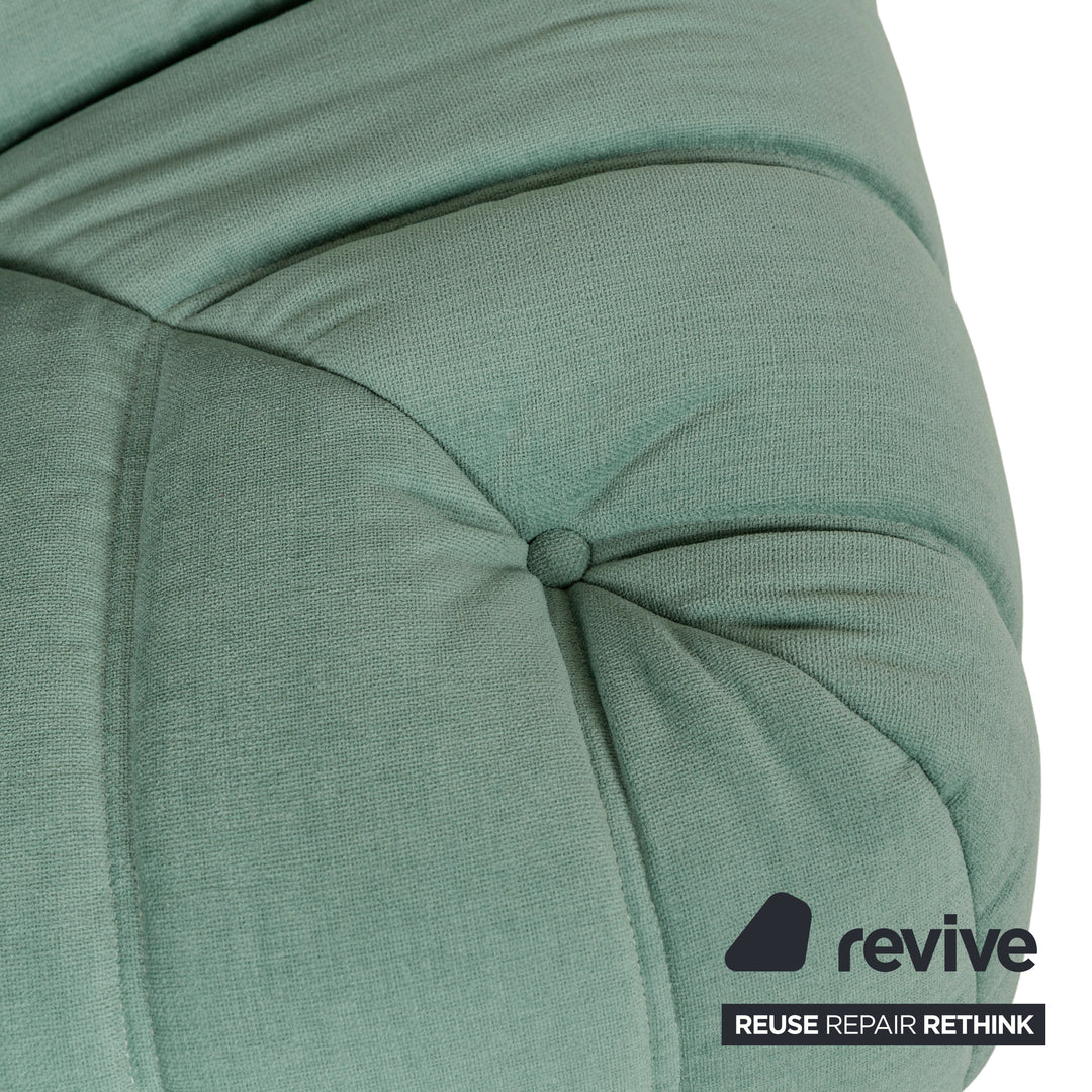 Ensemble canapé Togo en tissu Ligne Roset, fauteuil deux places rembourré vert
