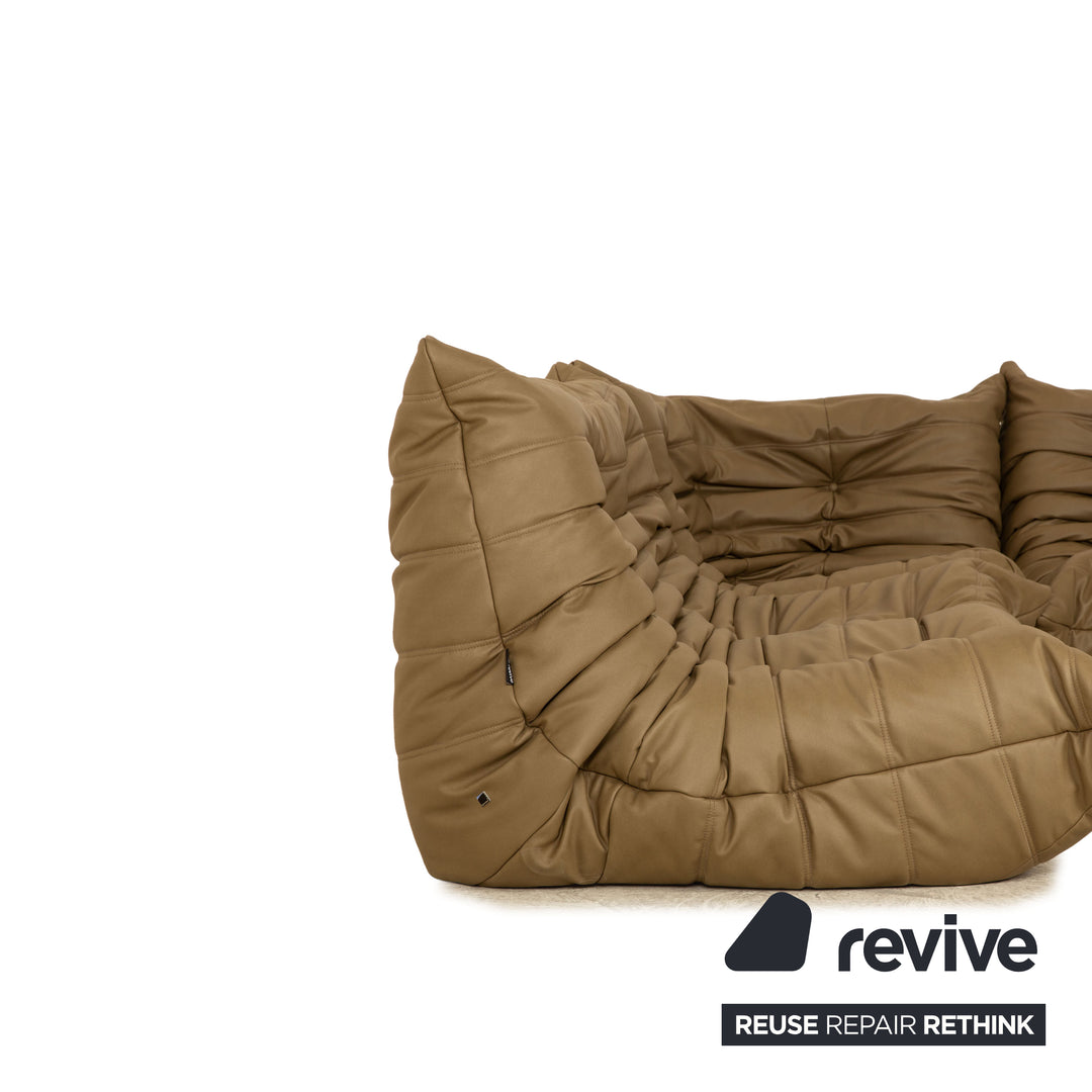 ligne roset Togo Ecksofa Stoff Sofa Garnitur Olivgrün Khaki Ecksofa Hocker Couch Neubezug