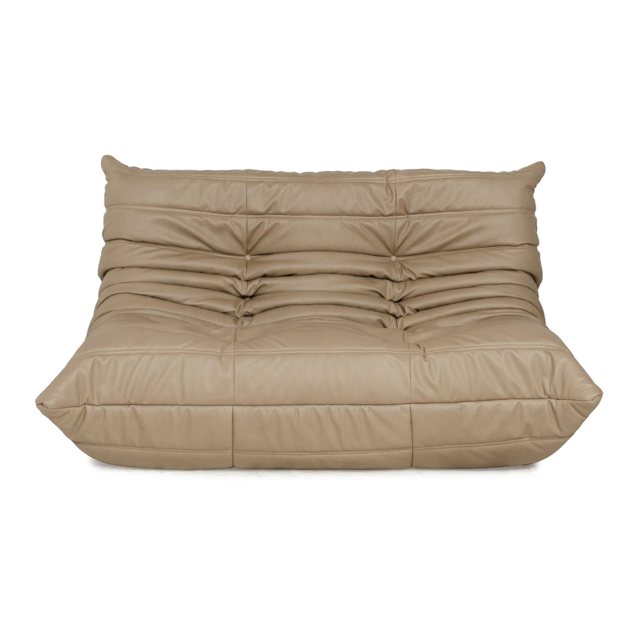 Ligne Roset Togo Veganes Leder Zweisitzer Sofa Couch Beige Neubezug