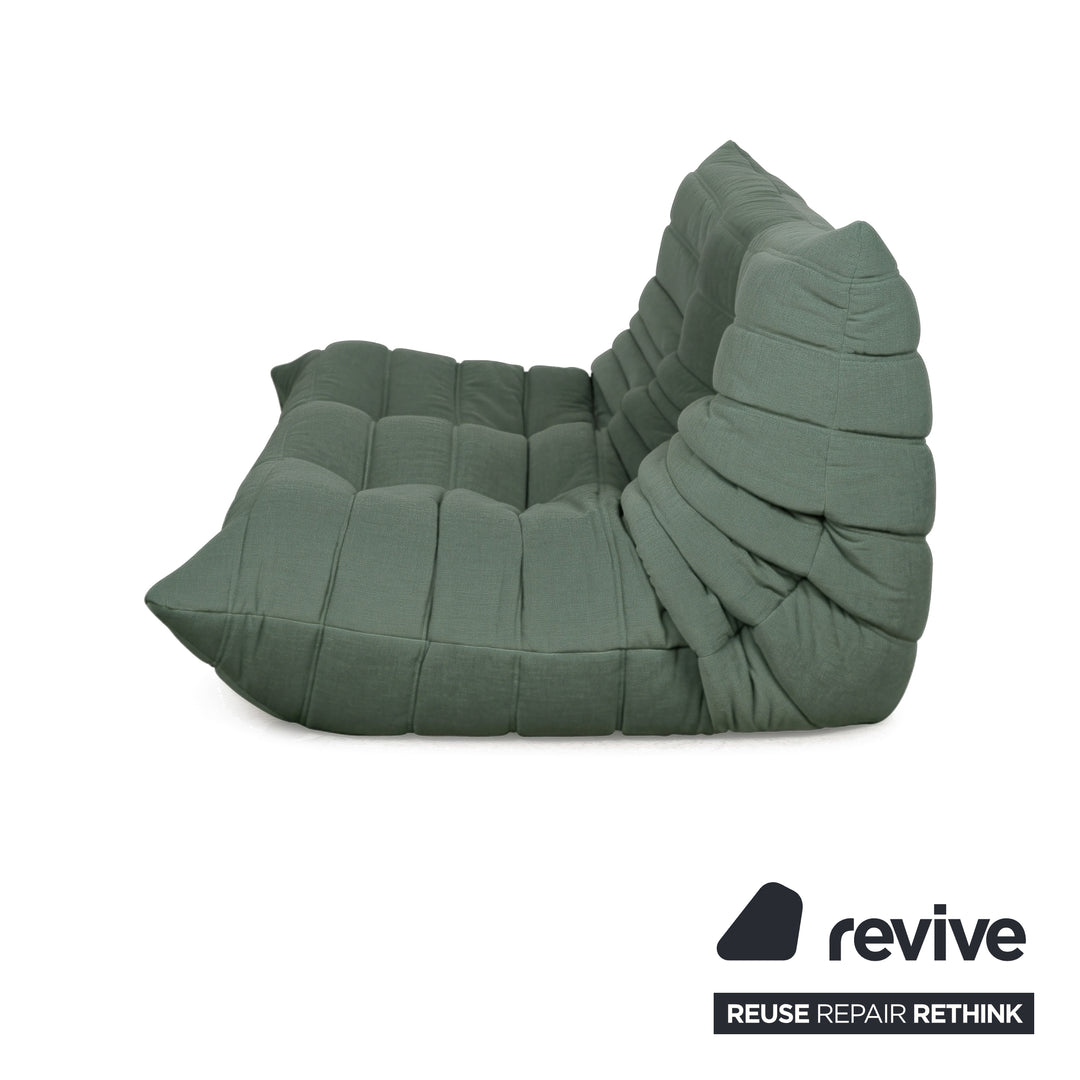 Ligne Roset Togo Zweisitzer Sofa Couch Stoff Minzgrün Neubezug